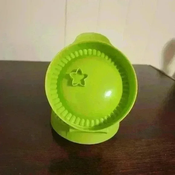 Tupperware Mini Pie Maker  7271a - Picture 3 of 4